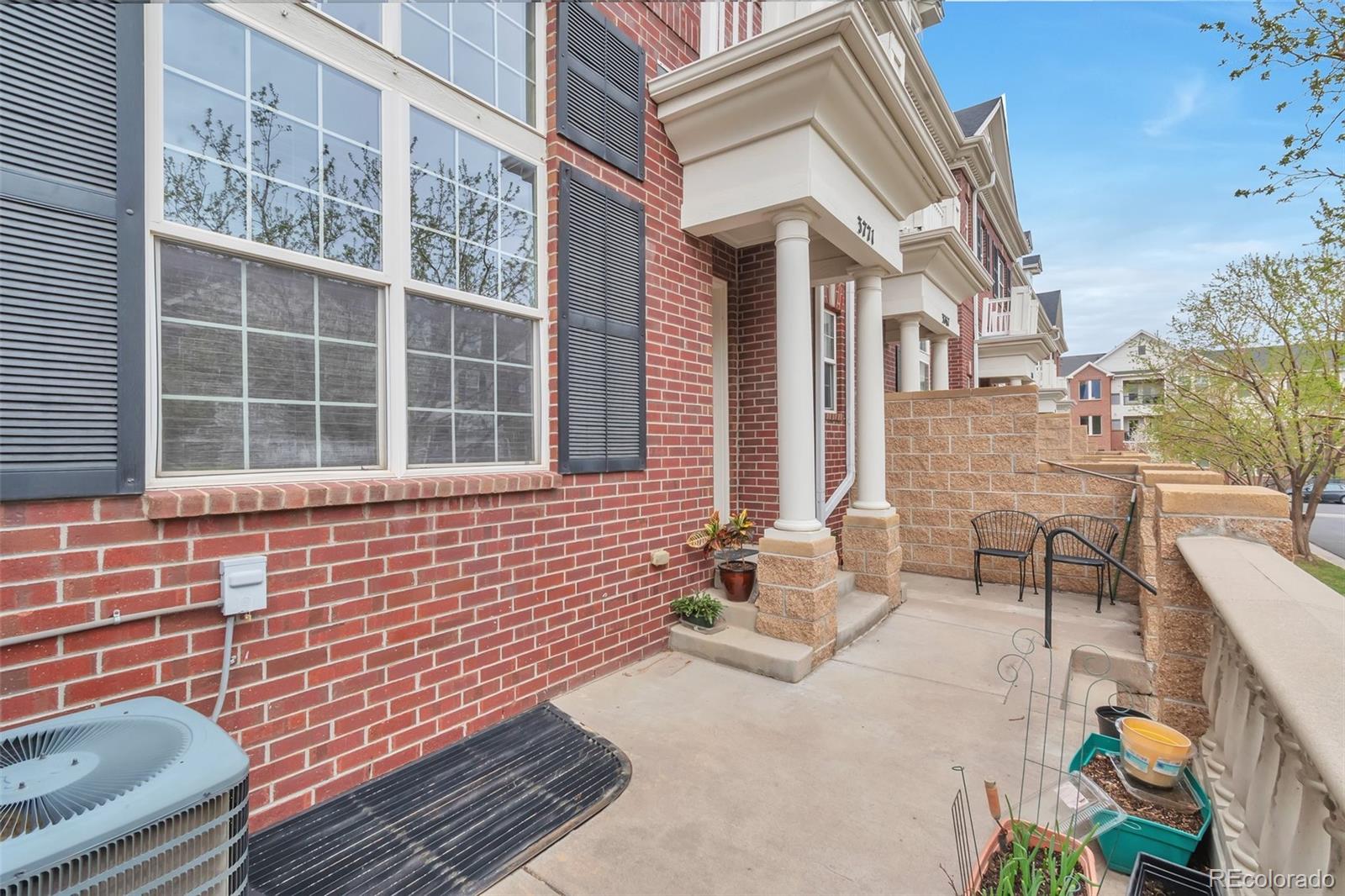 3771 S Dayton Street