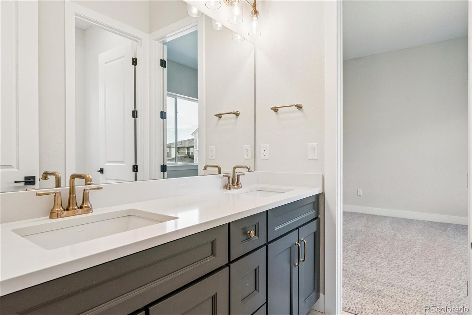 1276 Oleander Street