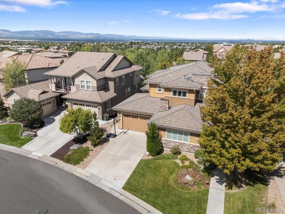 255 Maplehurst Point