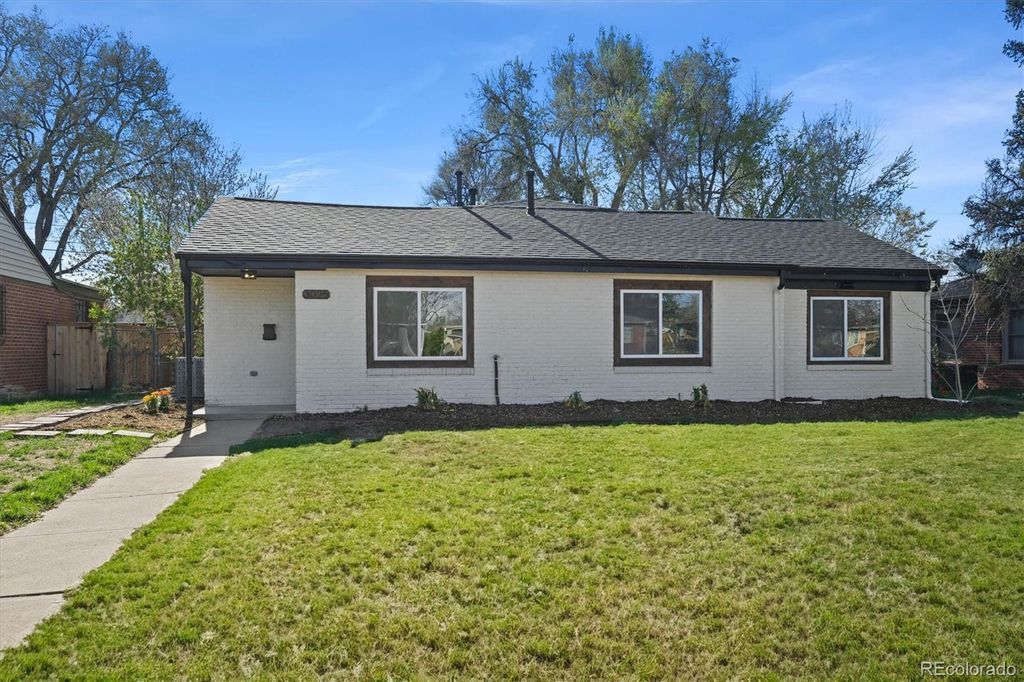 Photo of 3025 Ivanhoe Street, Denver, CO 80207 (MLS # 3226895)