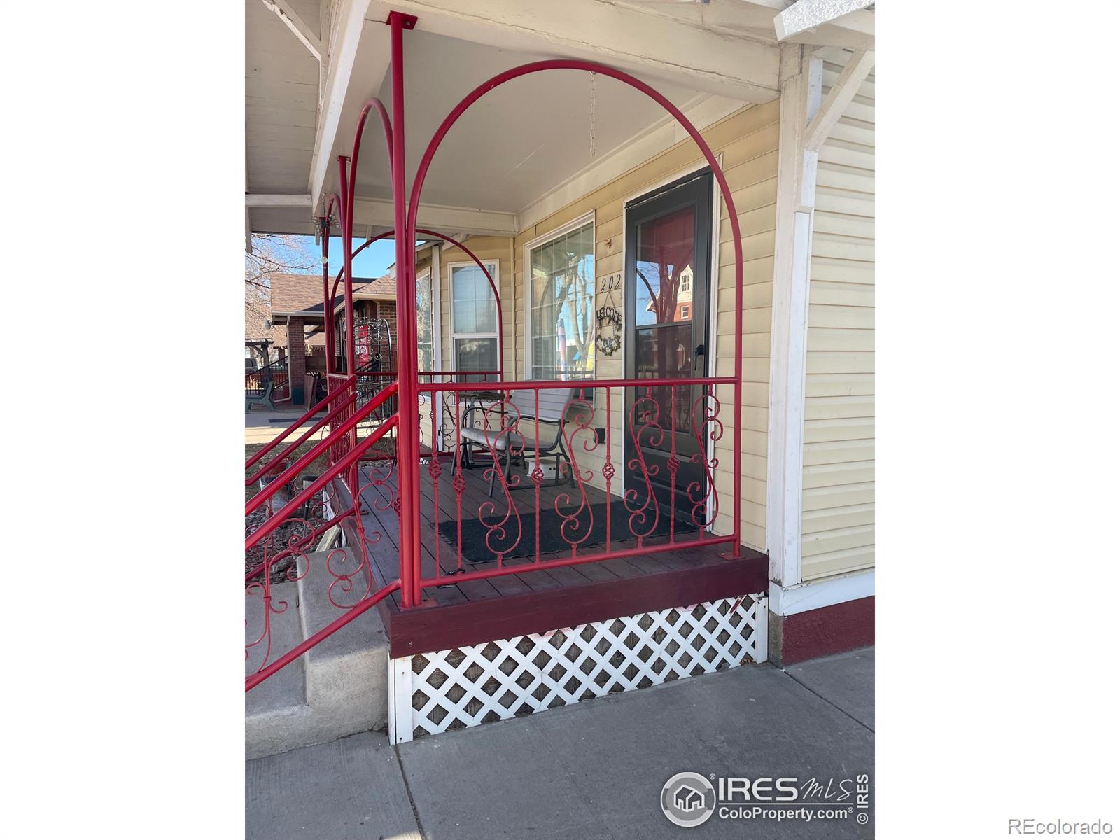 202 E South 1st Street