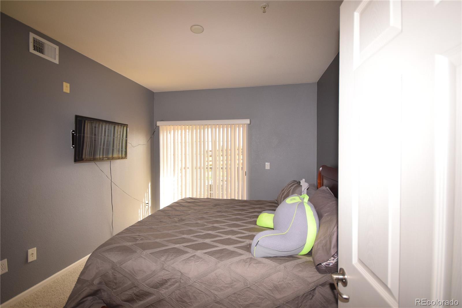 2875 Blue Sky Circle 4-106