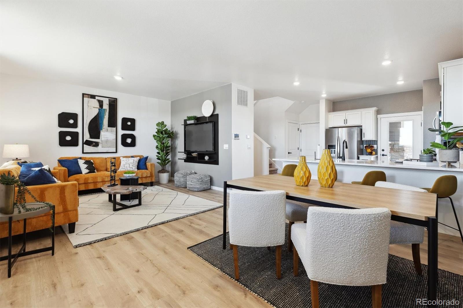 658 N Ukraine Street