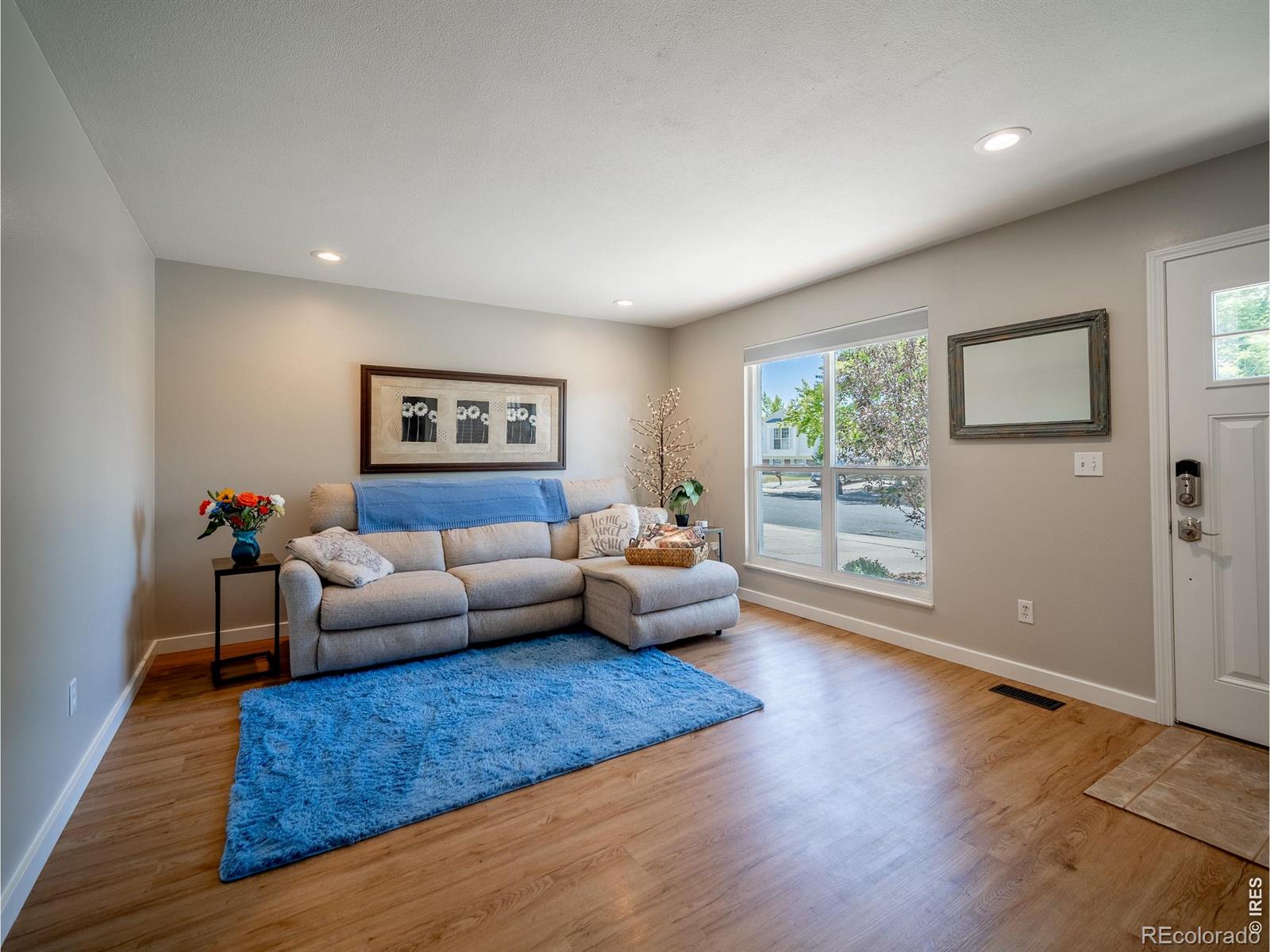 1101 Alsace Way