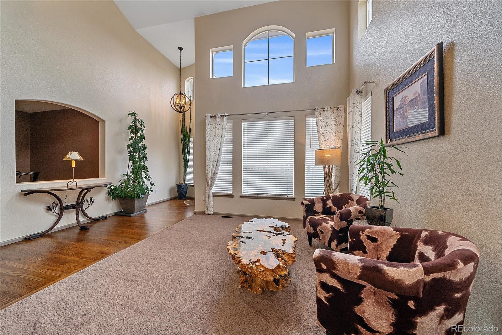 7204 S Ukraine Street