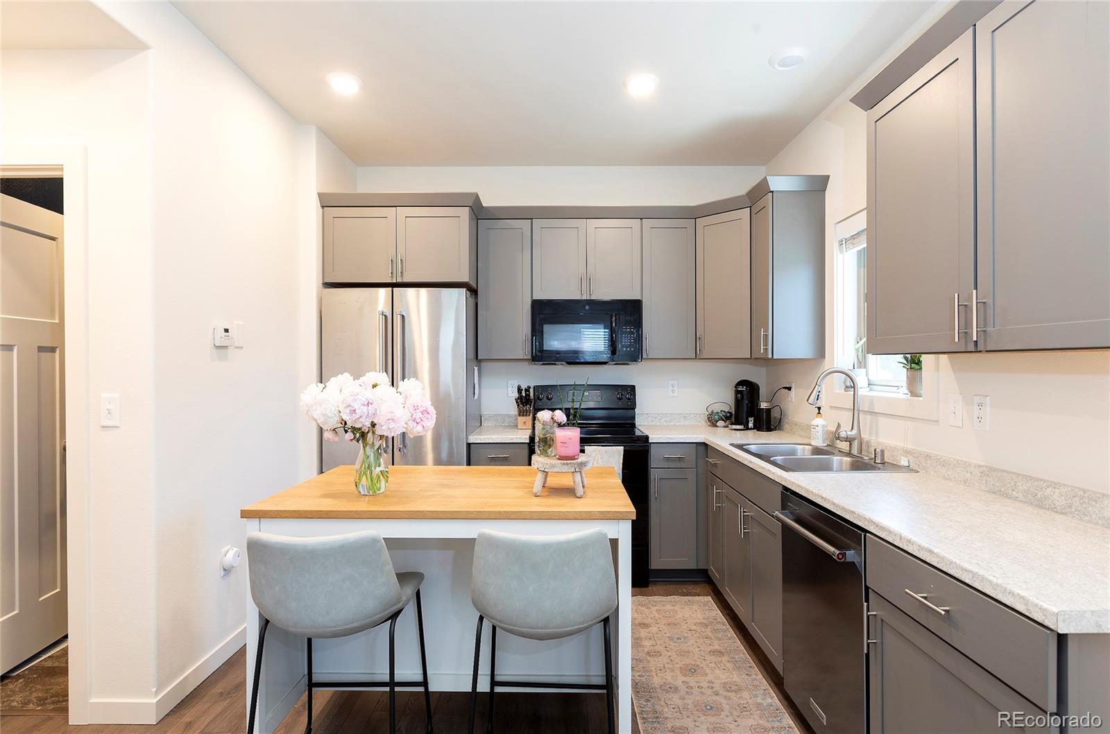2 Uneva Court