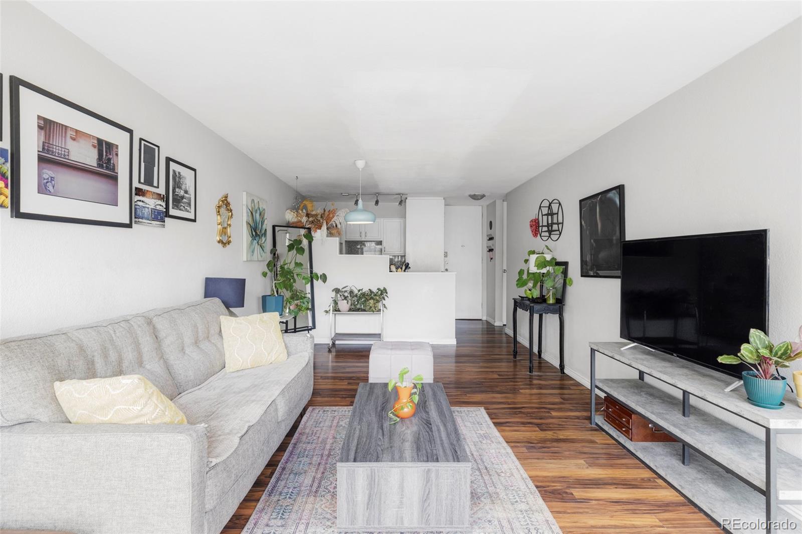 1050 N Corona Street 112
