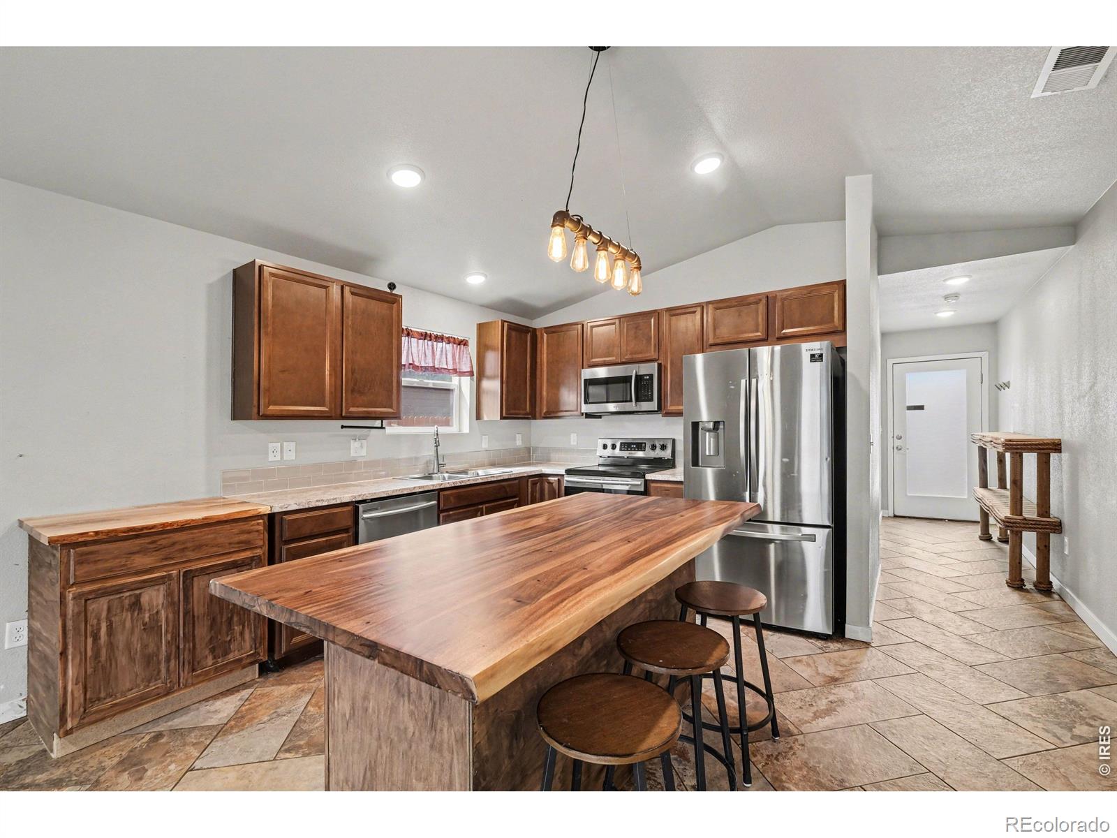 3208 Sandy Harbor Drive