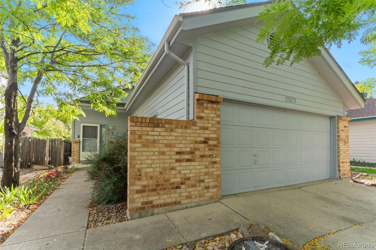 12823 E Wyoming Place