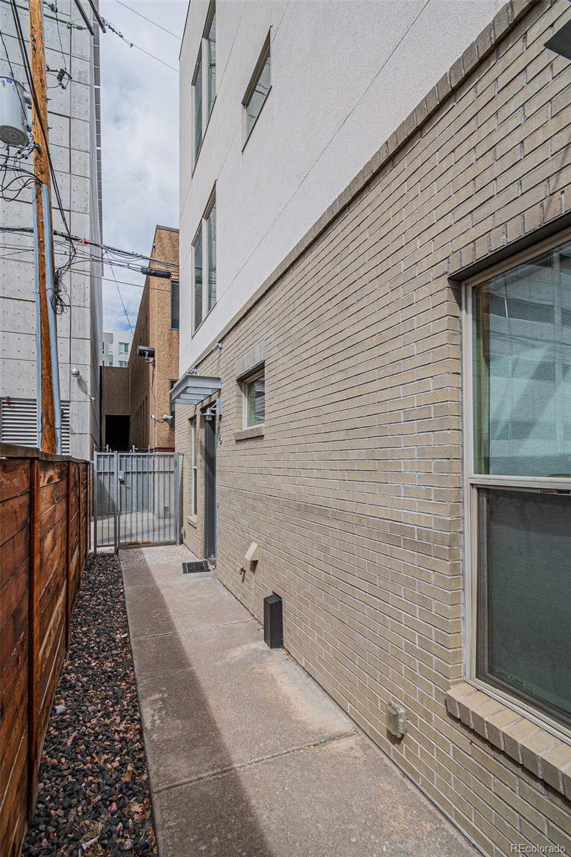 1323 Elati Street 6