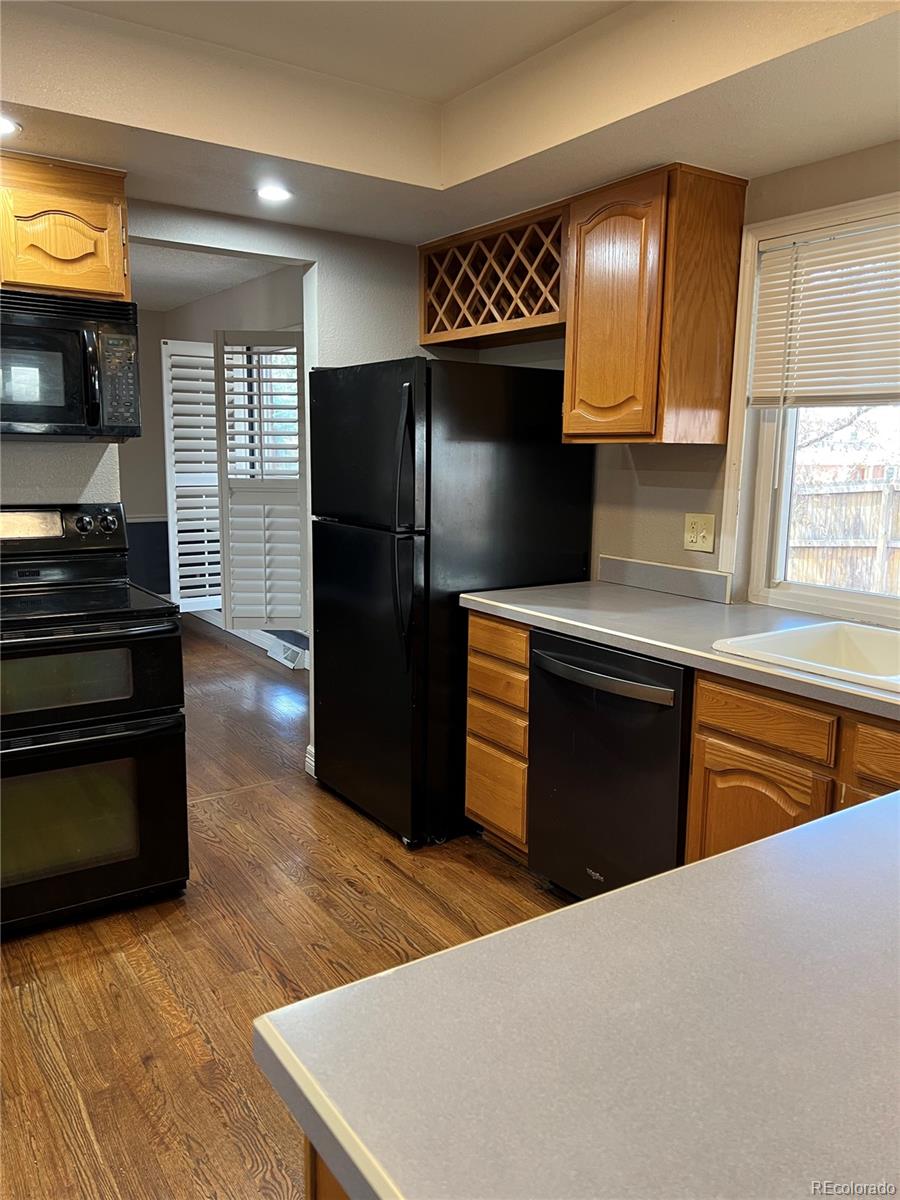 2889 S Newark Place