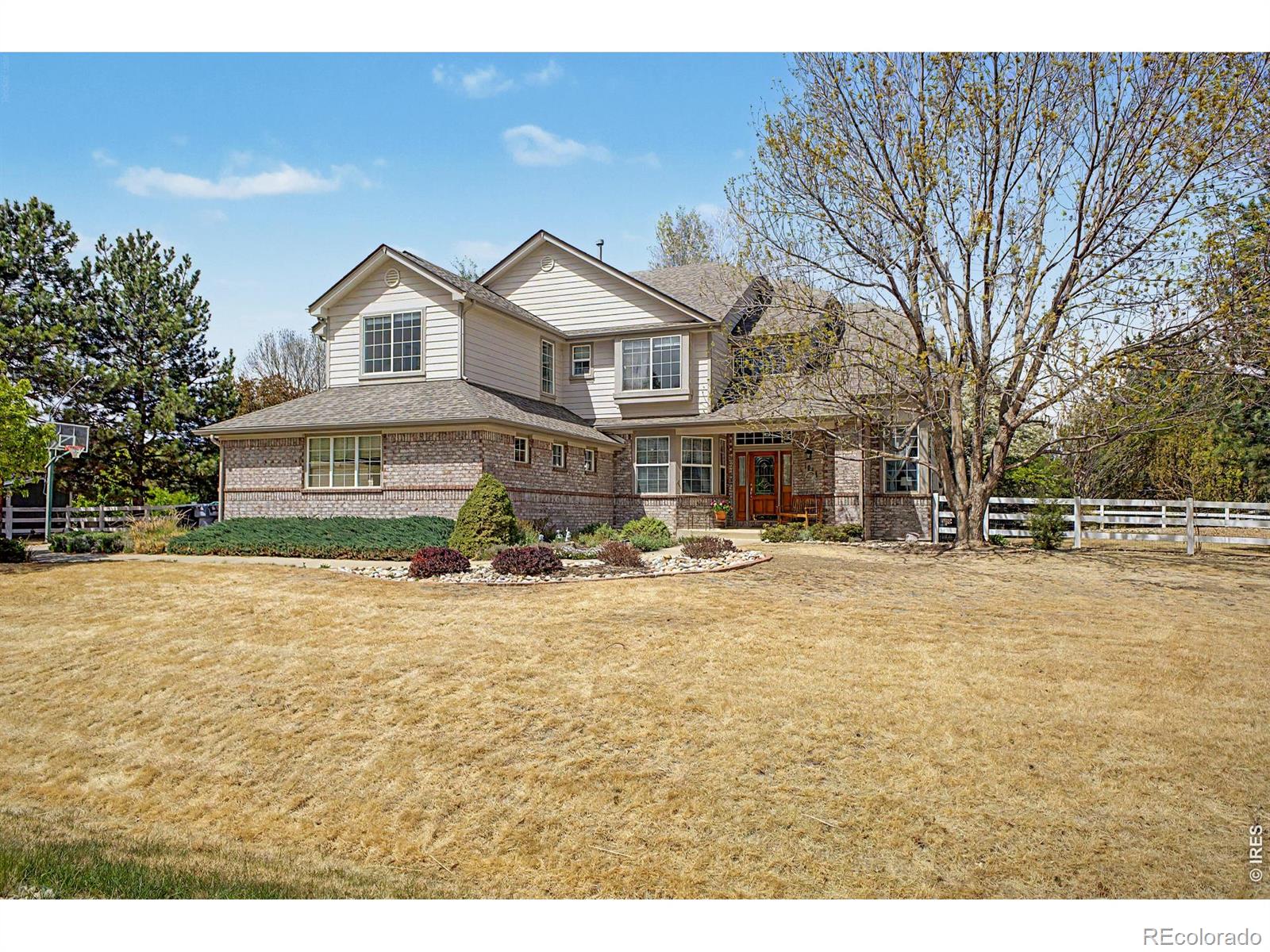 1044 Willow Creek Circle
