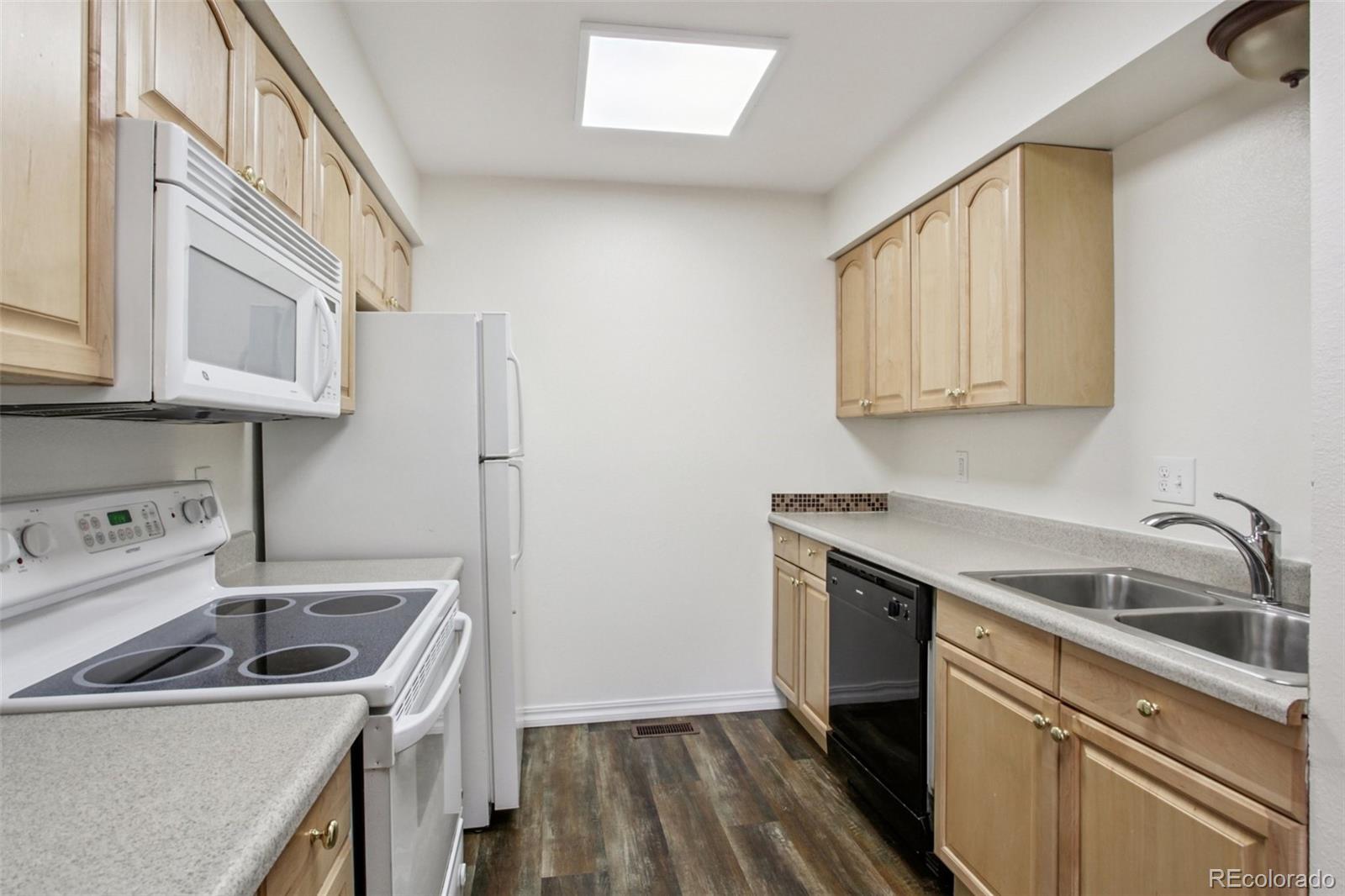 2330 Wedgewood Avenue