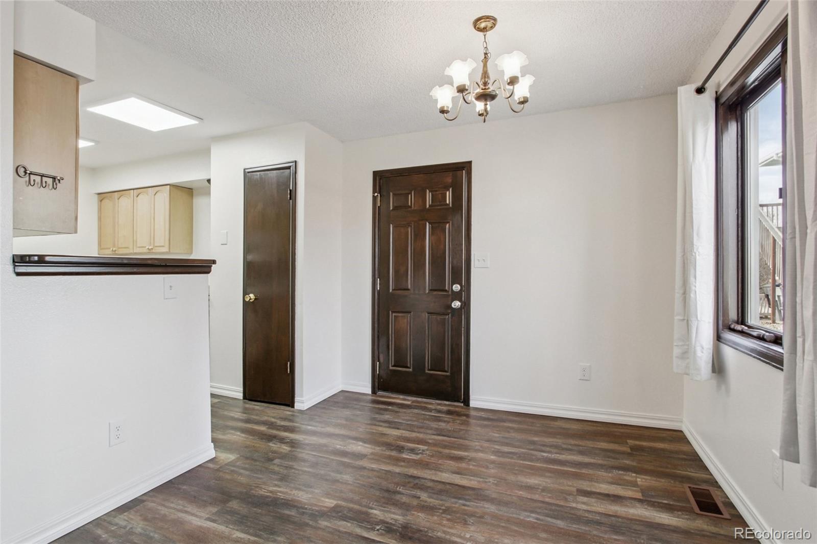 2330 Wedgewood Avenue