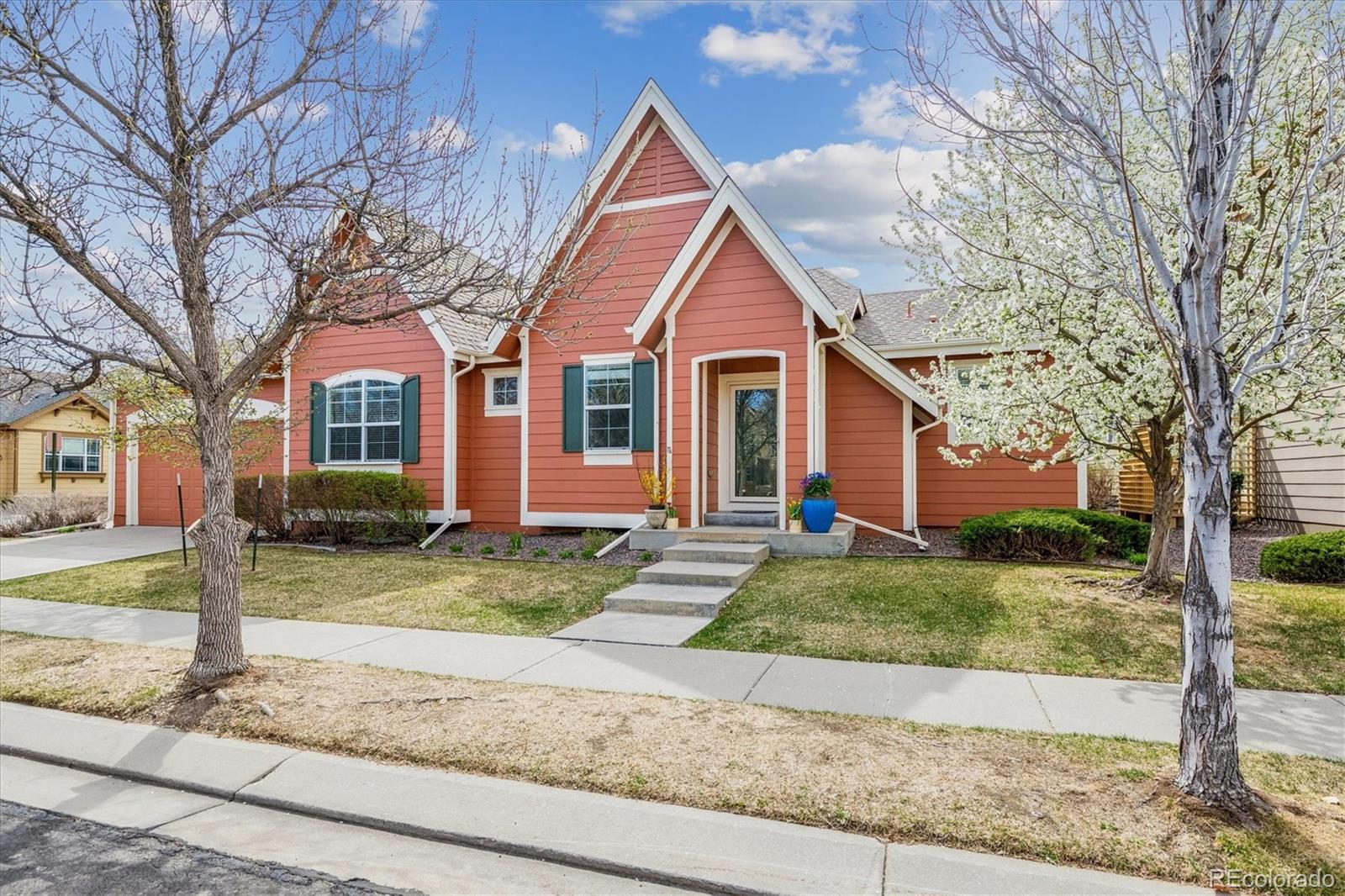 3722 Red Deer Trail