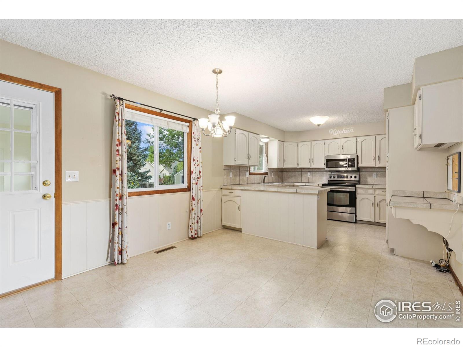 2516 Mountain View Avenue, Longmont, CO, 80503 4 2516 Mountain View Avenue