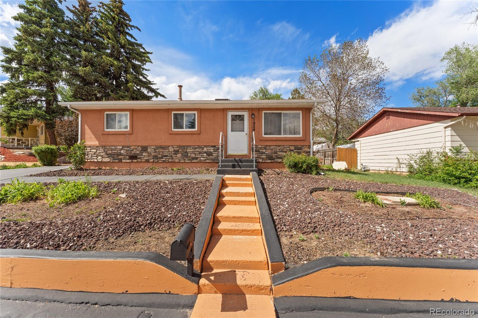 Photo 1 of 32 — 1924 Mccooke Drive, Colorado Springs, CO 80910