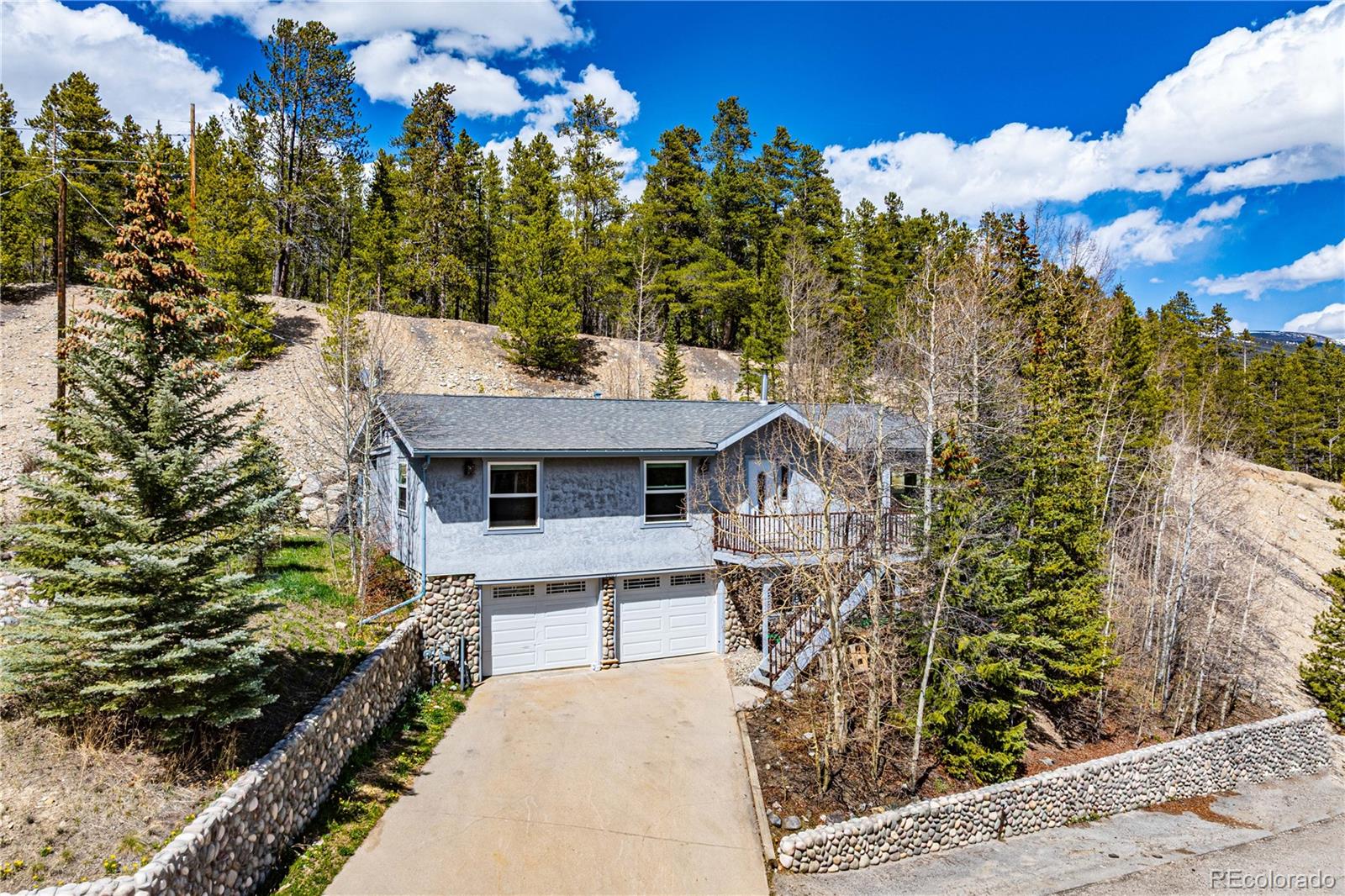 1803 Ridgeview Drive