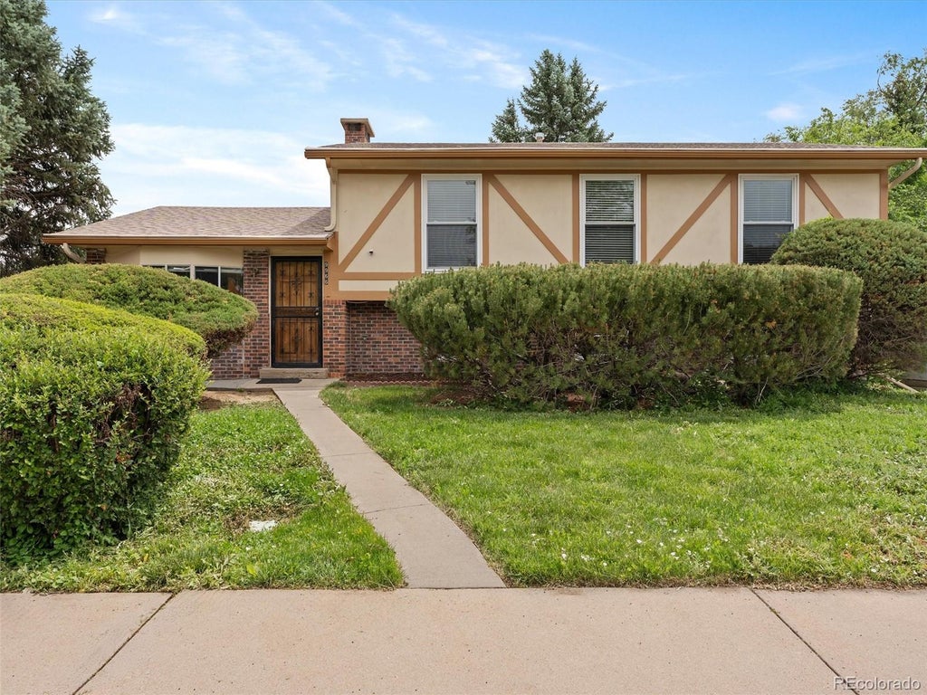 Photo of 9966 Elizabeth Street, Thornton, CO 80229 (MLS # 7518325)