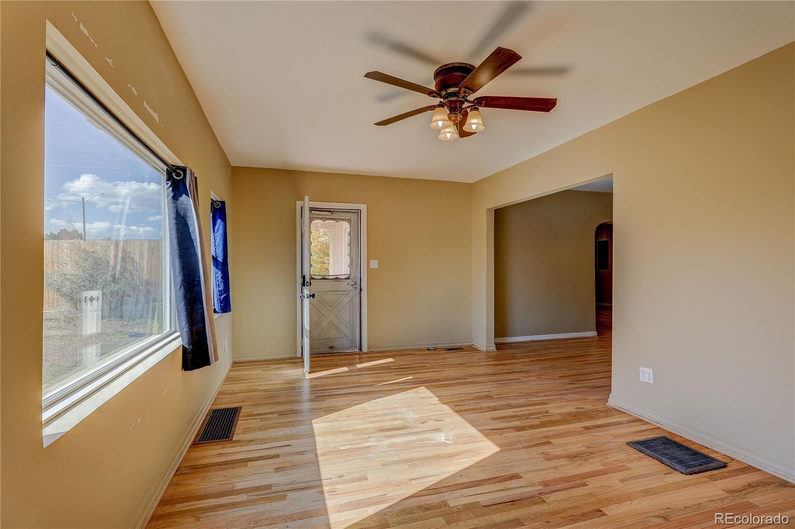 2051 W Hamilton Place