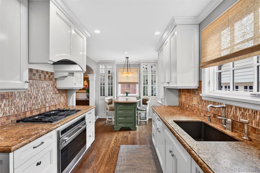 Photo of 4120 Montview Boulevard, Denver, CO 80207 (MLS # 1896334)