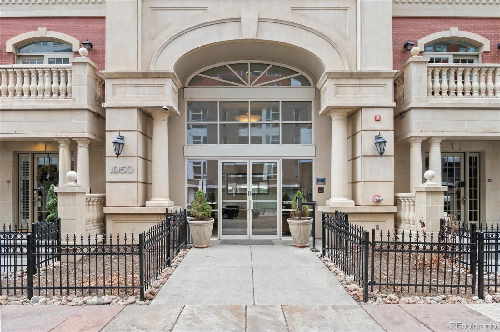 1950 N Logan Street 601