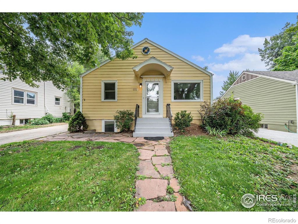Photo of 813 Vivian Street, Longmont, CO 80501 (MLS # IR1043793)