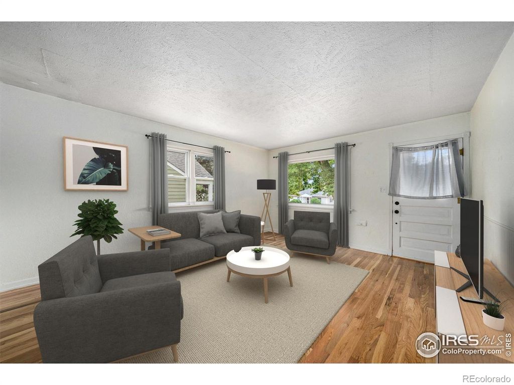 Photo of 813 Vivian Street, Longmont, CO 80501 (MLS # IR1043793)
