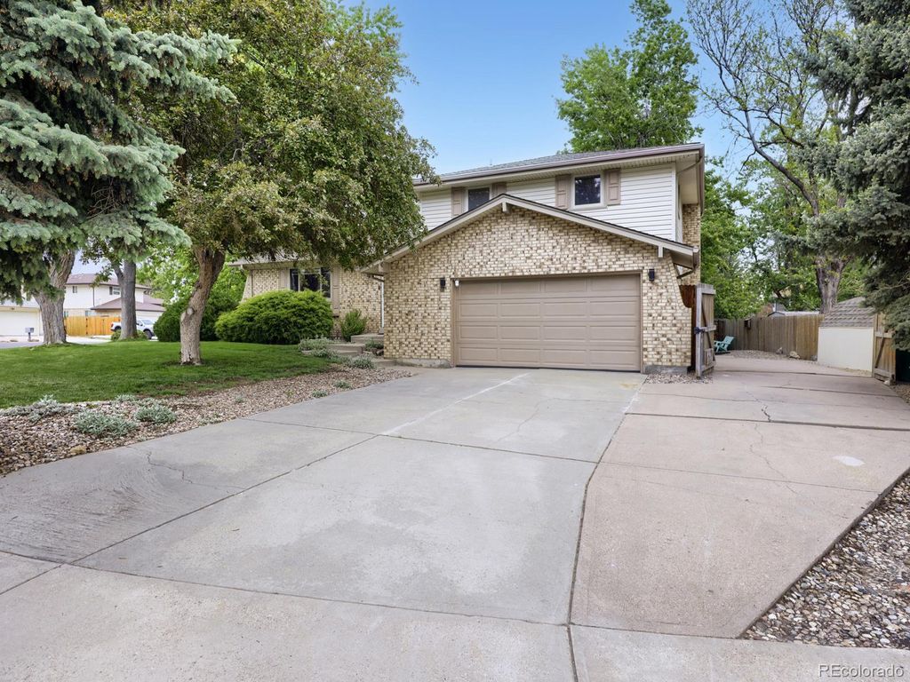 Photo of 9093 W Warren Drive, Lakewood, CO 80227 (MLS # 2426460)