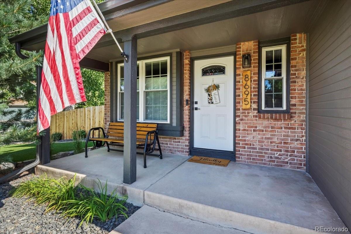 8695 Bluebunch Court