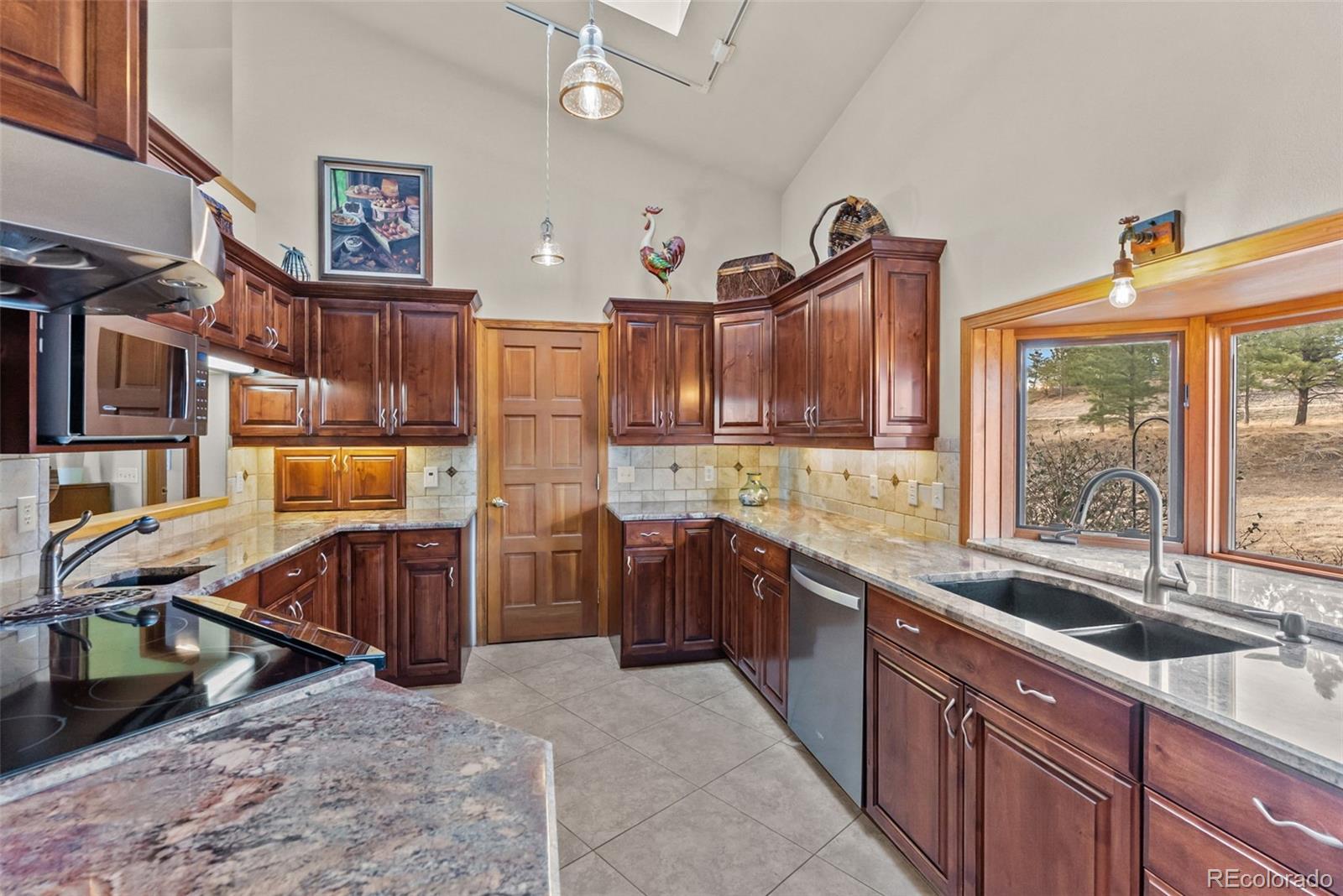 45612 Cottonwood Hills Drive