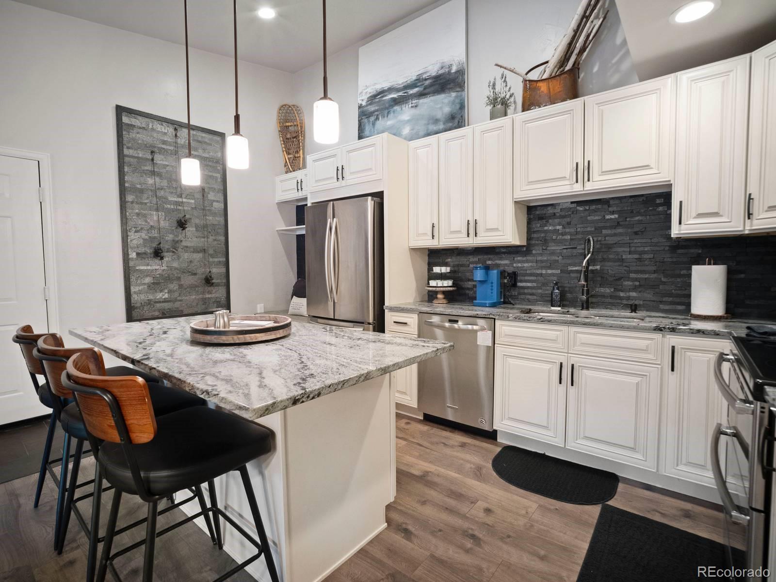 1061 W Beaver Creek Boulevard F203