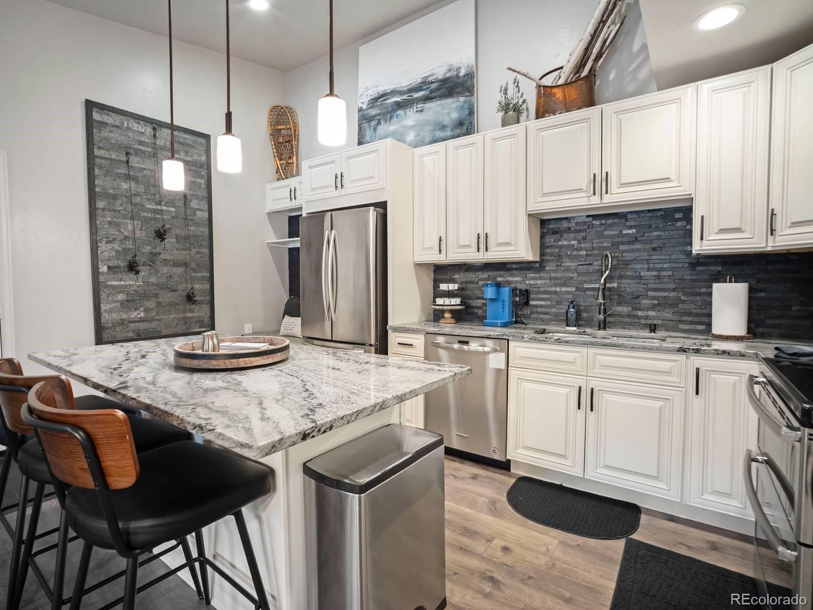 1061 W Beaver Creek Boulevard F203