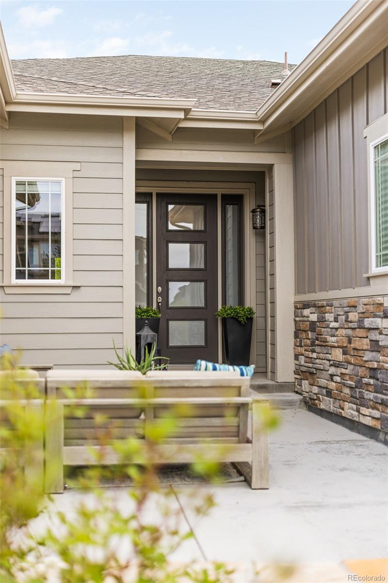 27681 E Lakeview Drive