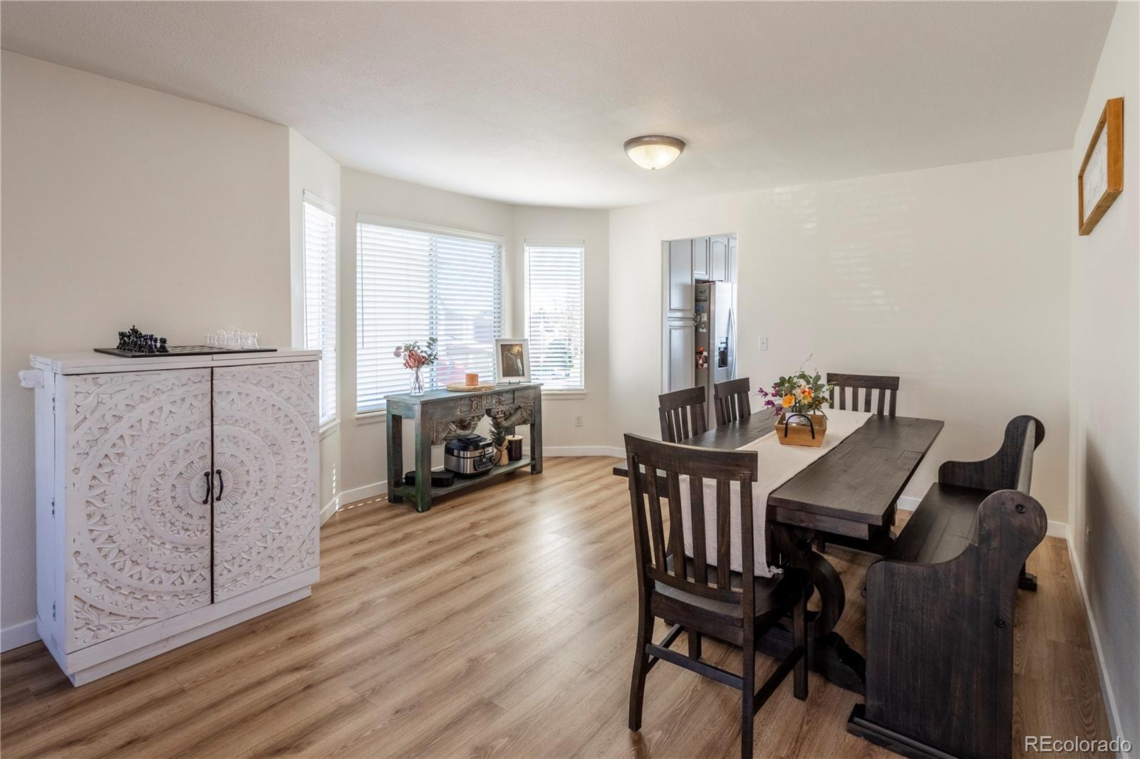 9234 W Hinsdale Place