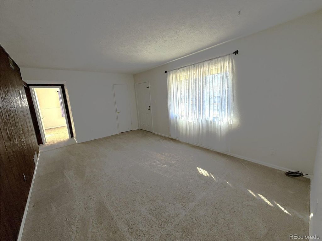 Photo of 756 Vaughn Street, Aurora, CO 80011 (MLS # 5581228)