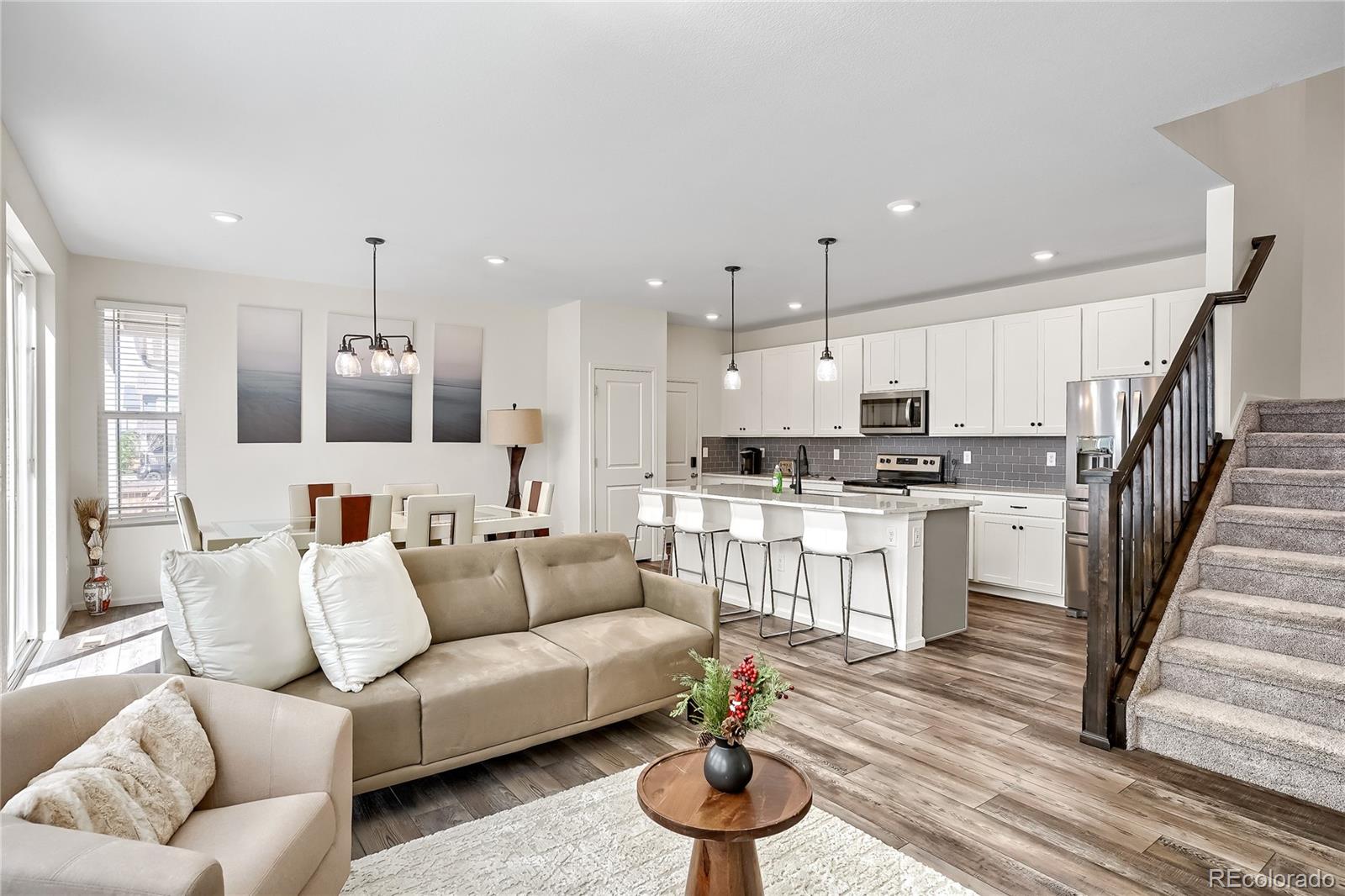 6211 N Malaya Street