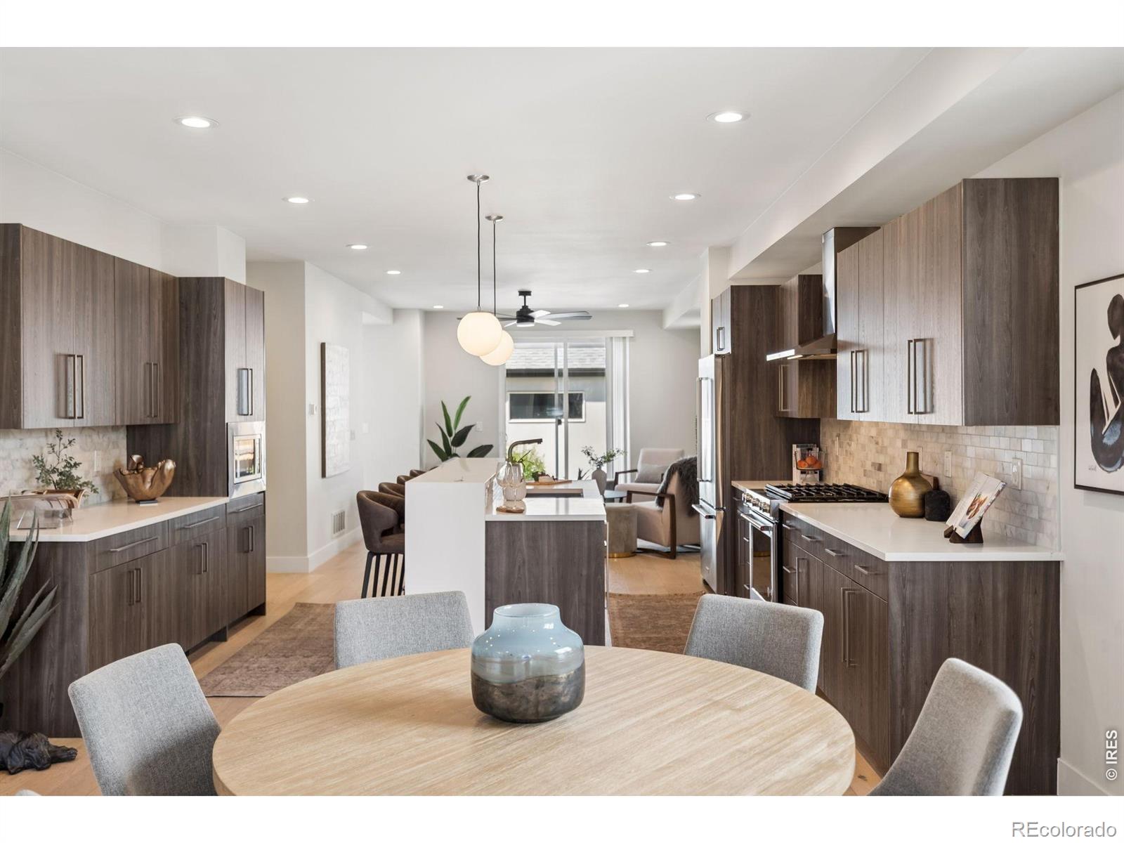 3075 S Delaware Street