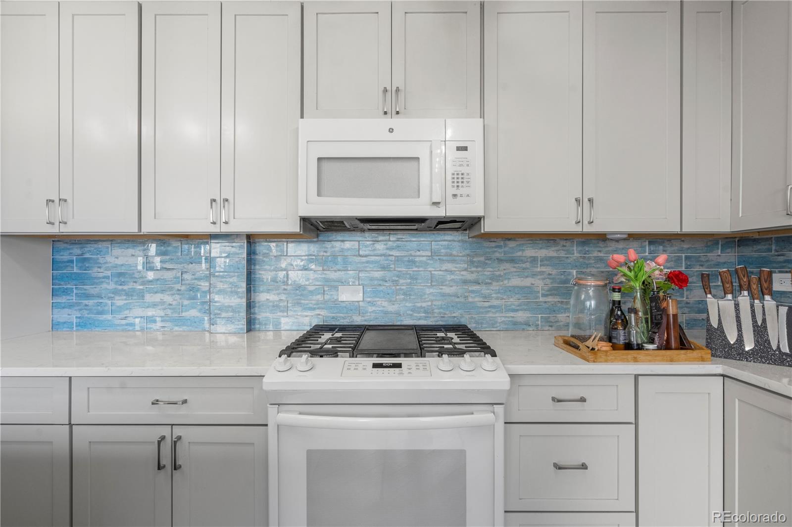 800 N Washington Street 401