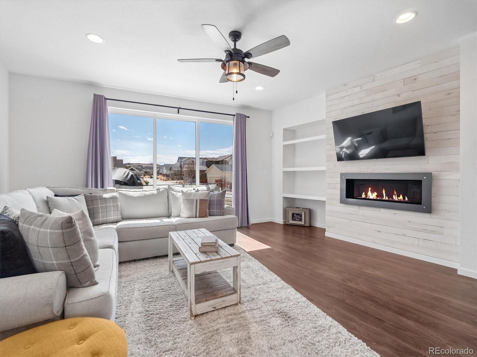 2586 Meadows Boulevard B