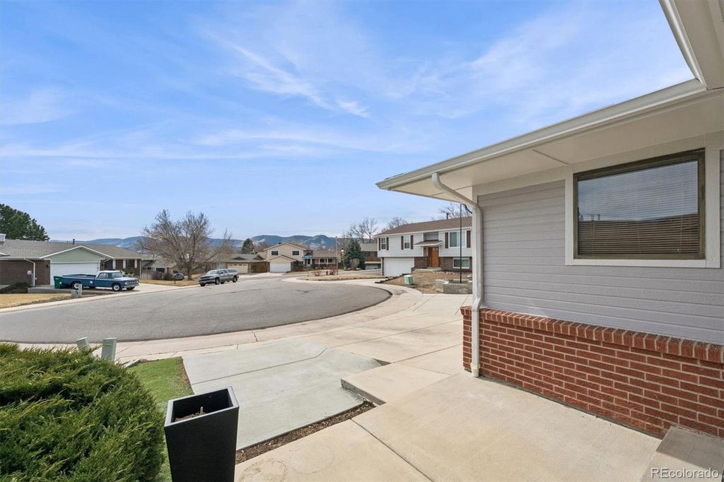 Photo of 13877 W Baltic Avenue, Lakewood, CO 80228 (MLS # 1799674)