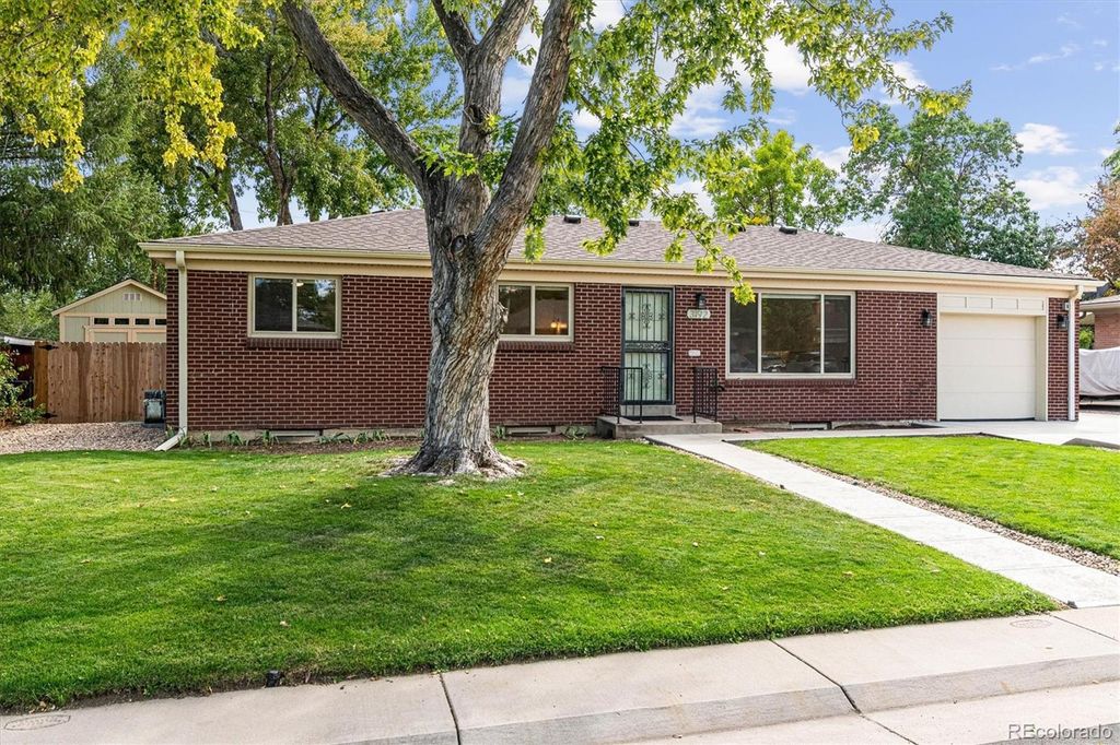 Photo of 3192 W Monmouth Avenue, Englewood, CO 80110 (MLS # 3786937)