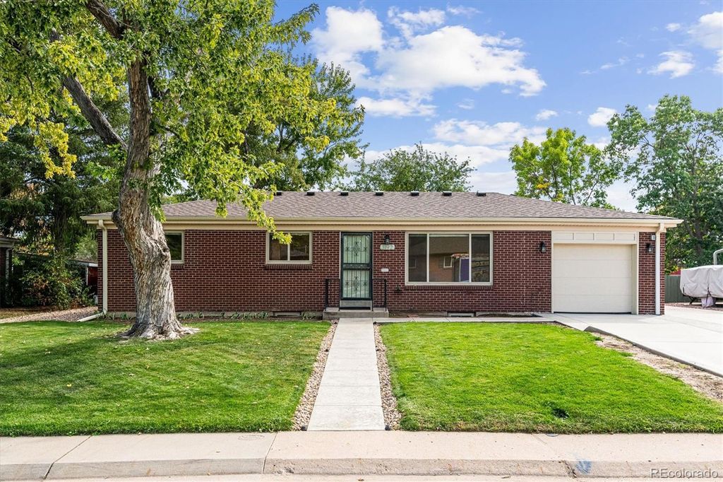 Photo of 3192 W Monmouth Avenue, Englewood, CO 80110 (MLS # 3786937)