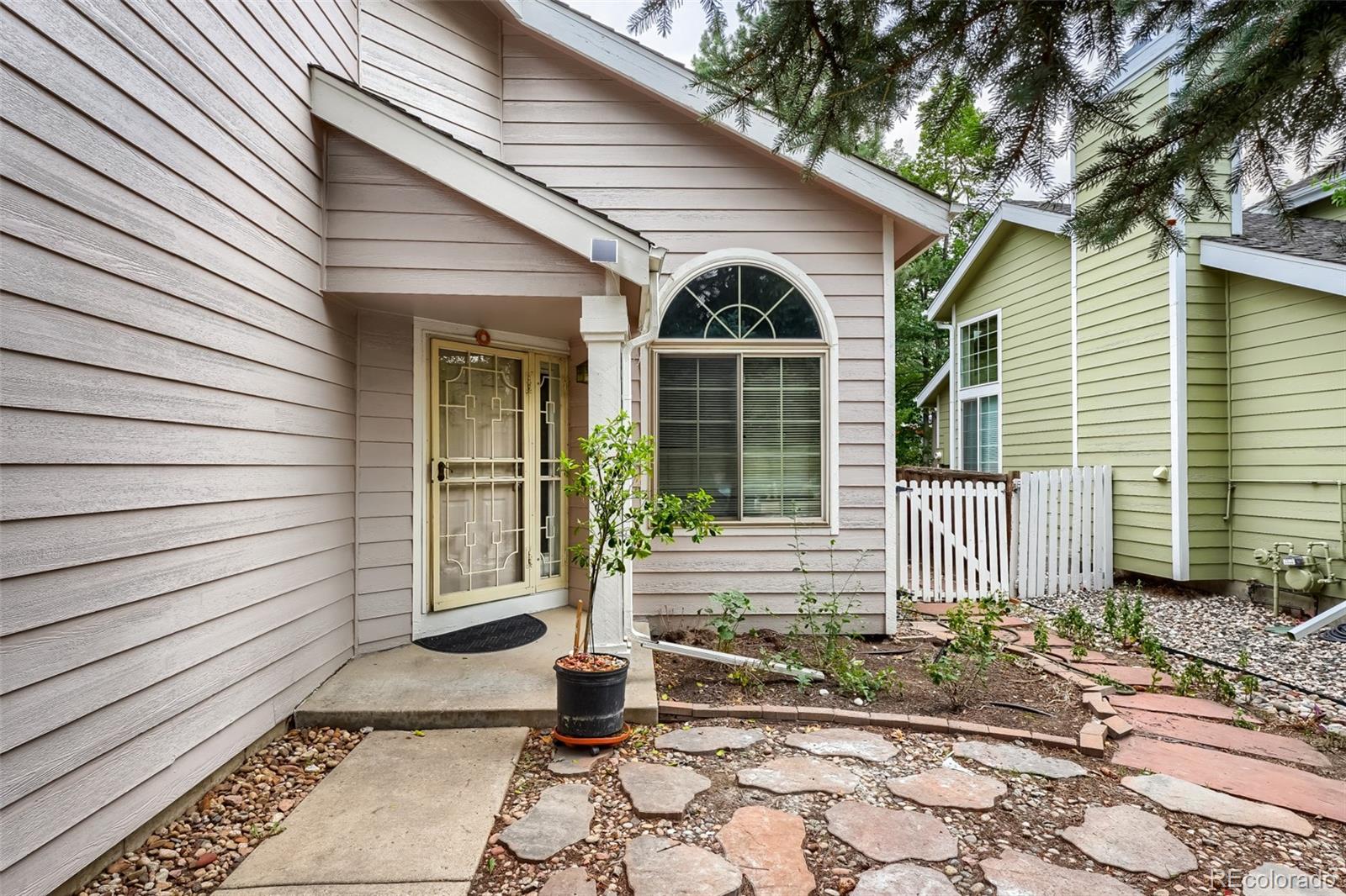 2375 S Harlan Street