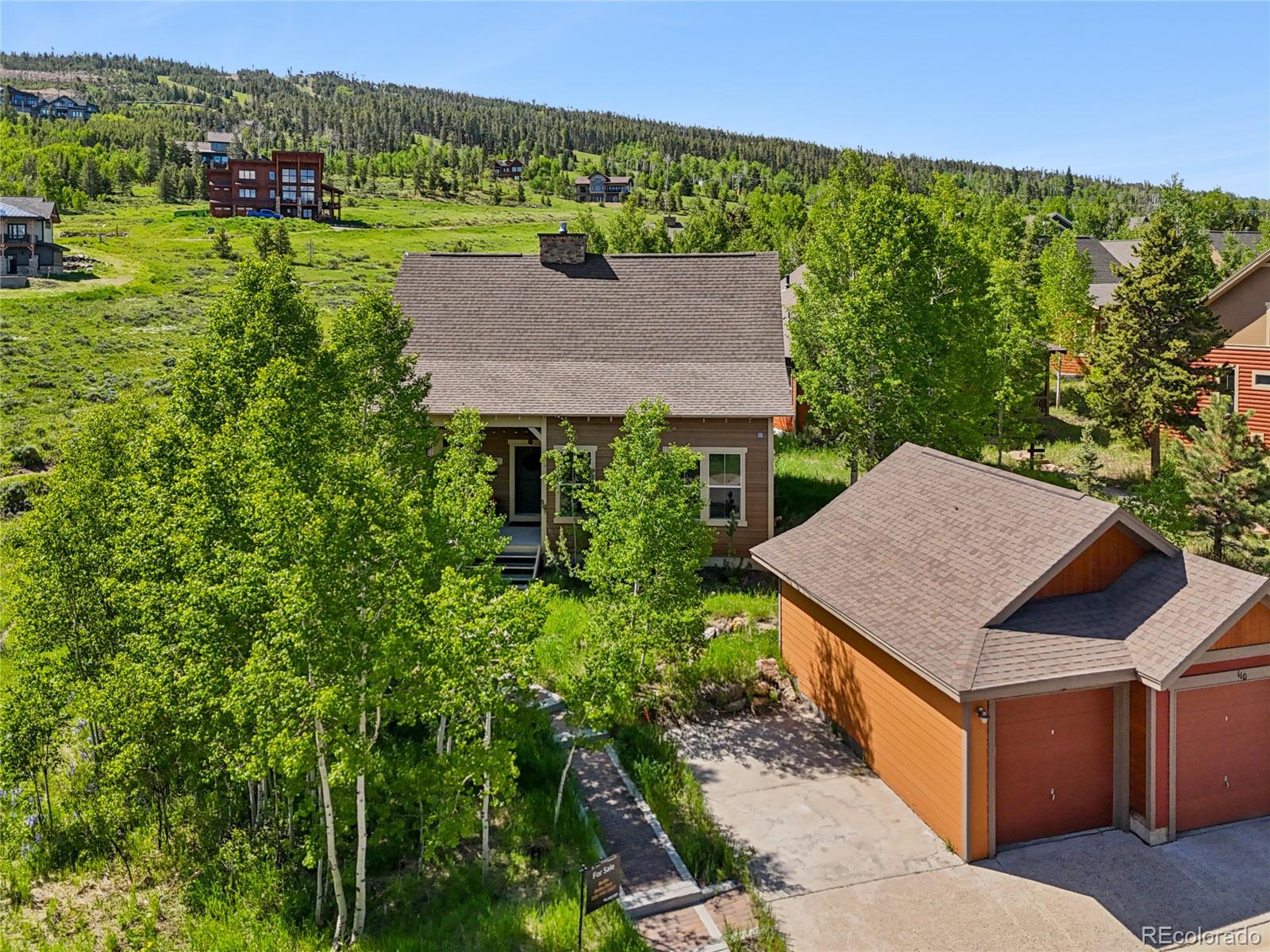 112 Deer Track Court