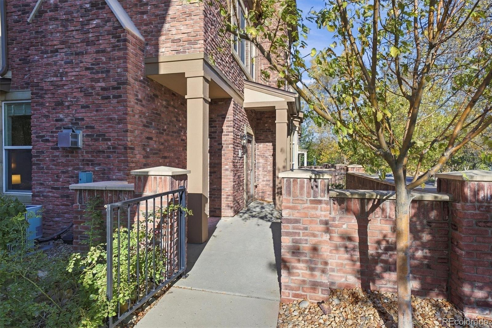649 W Burgundy Street C