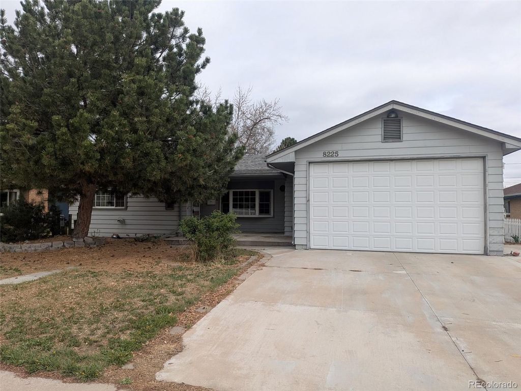 Photo of 8225 W 19th Avenue, Lakewood, CO 80214 (MLS # 9161737)