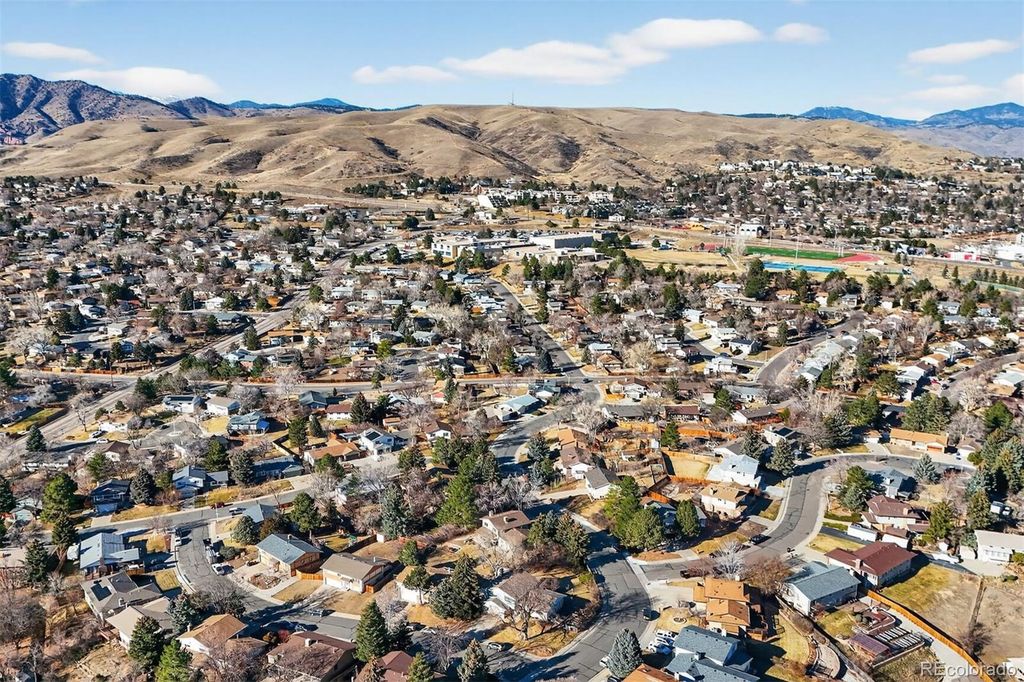 Photo of 12422 W Louisiana Avenue, Lakewood, CO 80228 (MLS # 9332710)