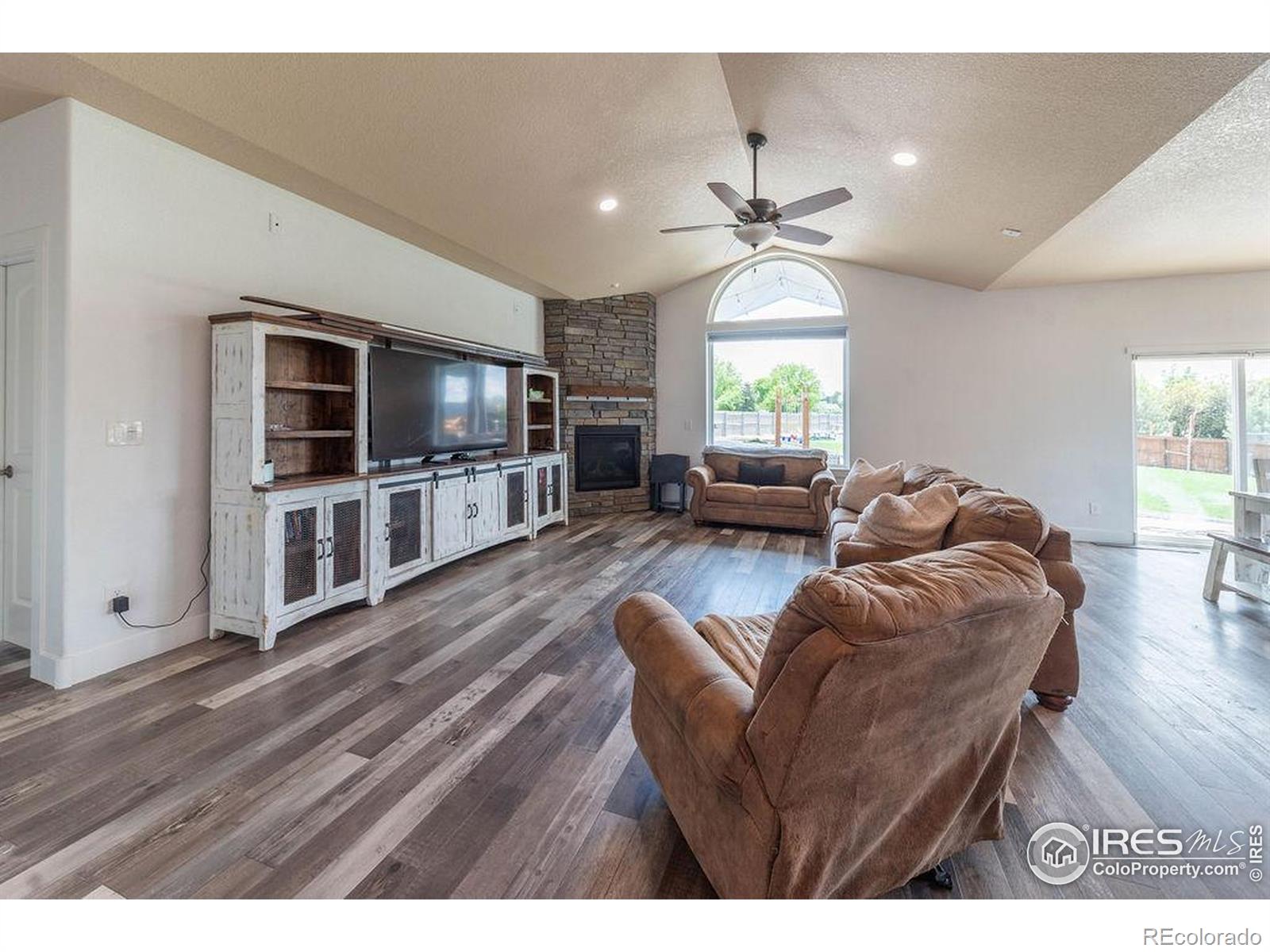 27850 Hopi Trail W