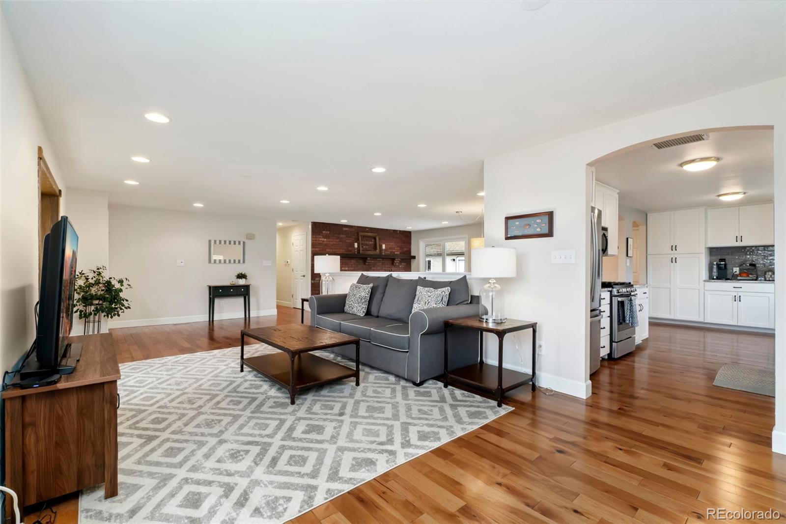 1181 Cottonwood Street